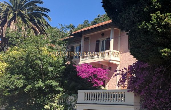 casa indipendente in vendita a Camogli