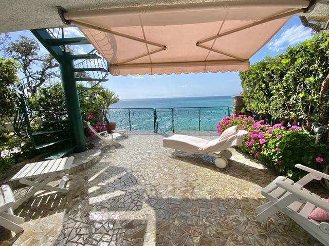 casa indipendente in vendita a Camogli