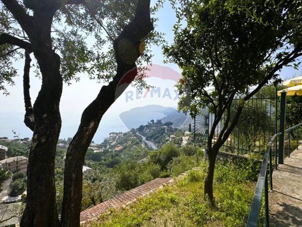 appartamento in vendita a Camogli in zona Ruta