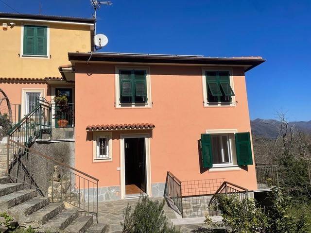 appartamento in vendita a Camogli in zona Ruta