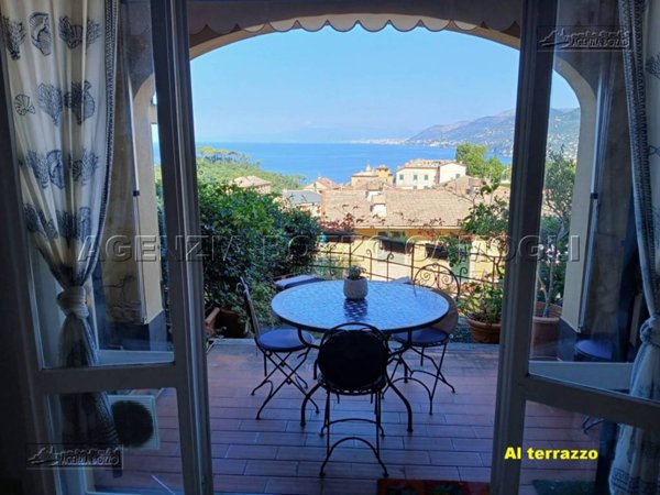 appartamento in vendita a Camogli in zona Ruta