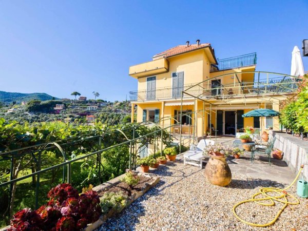 casa indipendente in vendita a Camogli