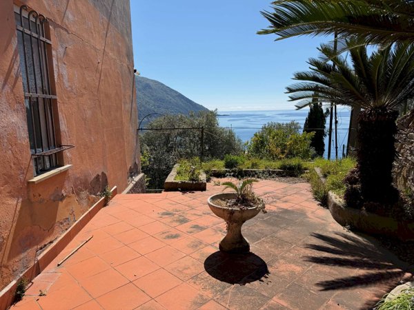 casa indipendente in vendita a Camogli