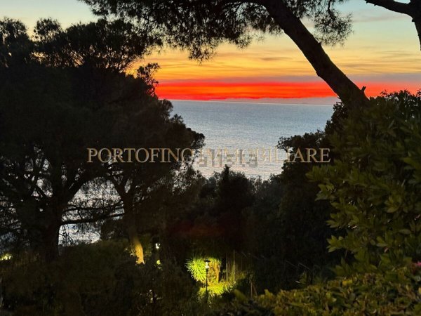 casa indipendente in vendita a Camogli