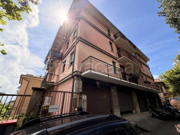 locale commerciale in vendita a Camogli