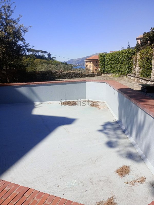 appartamento in vendita a Camogli in zona Ruta