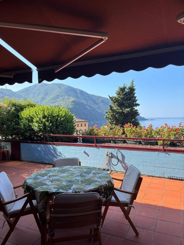 appartamento in vendita a Camogli in zona Ruta