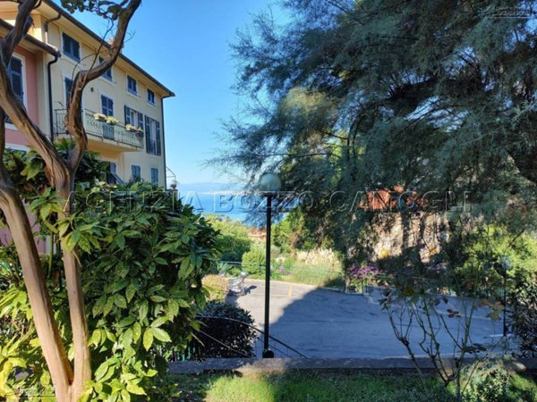 appartamento in vendita a Camogli in zona Ruta