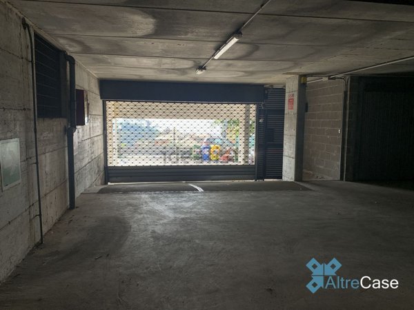 box auto in vendita a Camogli in zona Ruta