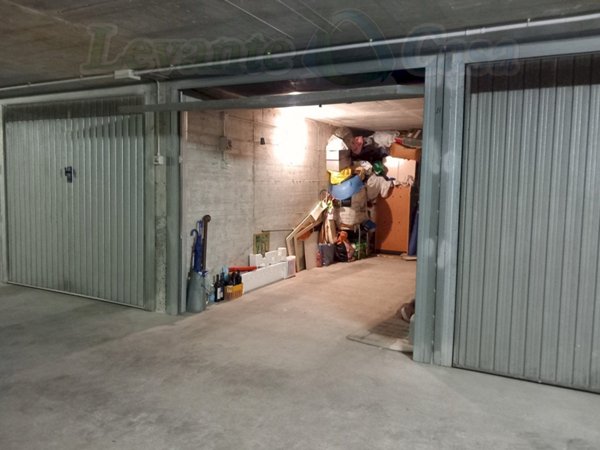 box auto in vendita a Camogli in zona Ruta