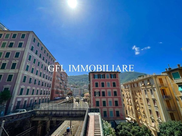locale commerciale in vendita a Camogli