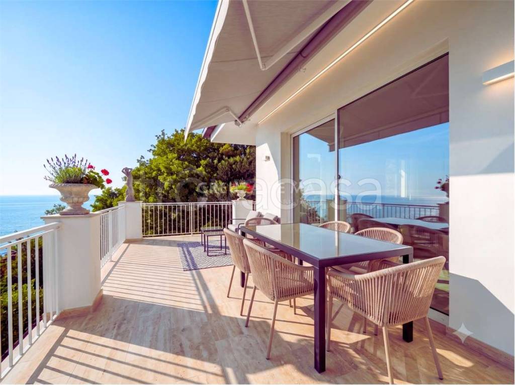 casa indipendente in vendita a Camogli in zona Ruta