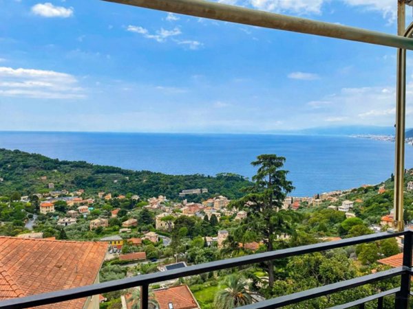 appartamento in vendita a Camogli in zona Ruta