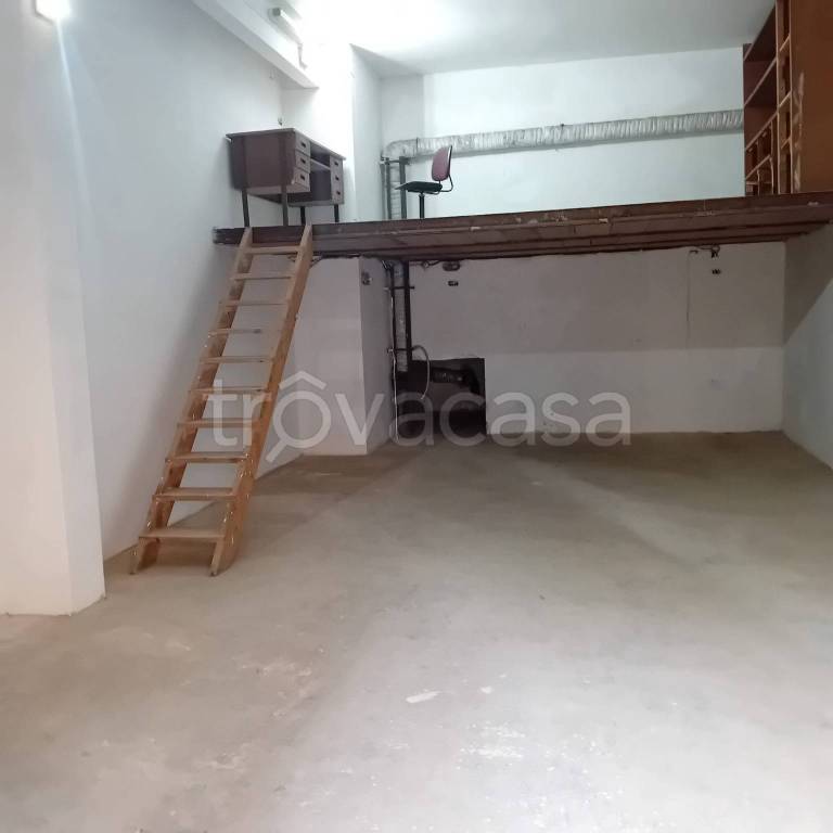 locale commerciale in vendita a Campo Ligure