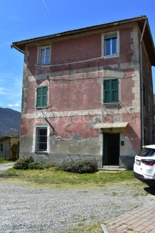 casa indipendente in vendita a Campo Ligure