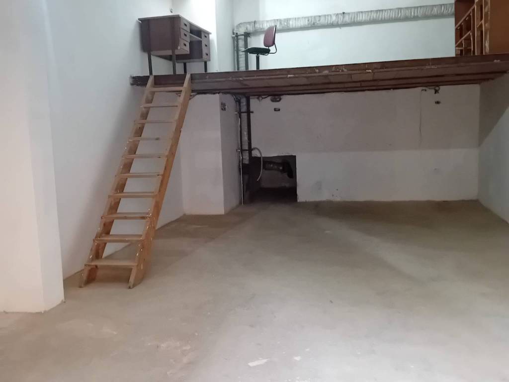 locale commerciale in vendita a Campo Ligure