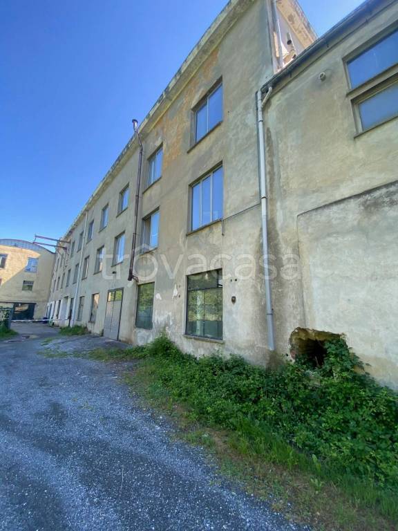 locale commerciale in vendita a Campo Ligure