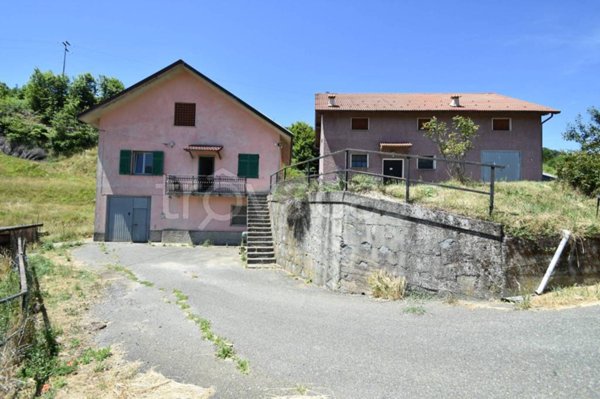 casa indipendente in vendita a Campo Ligure