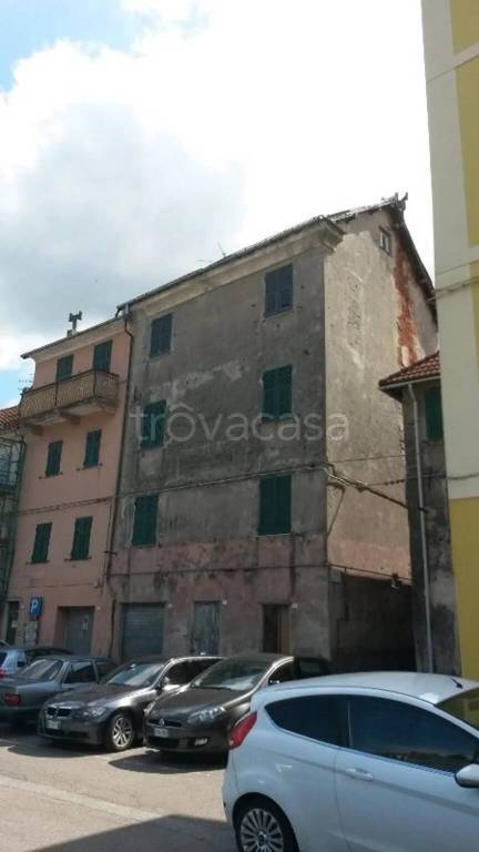 casa indipendente in vendita a Campo Ligure