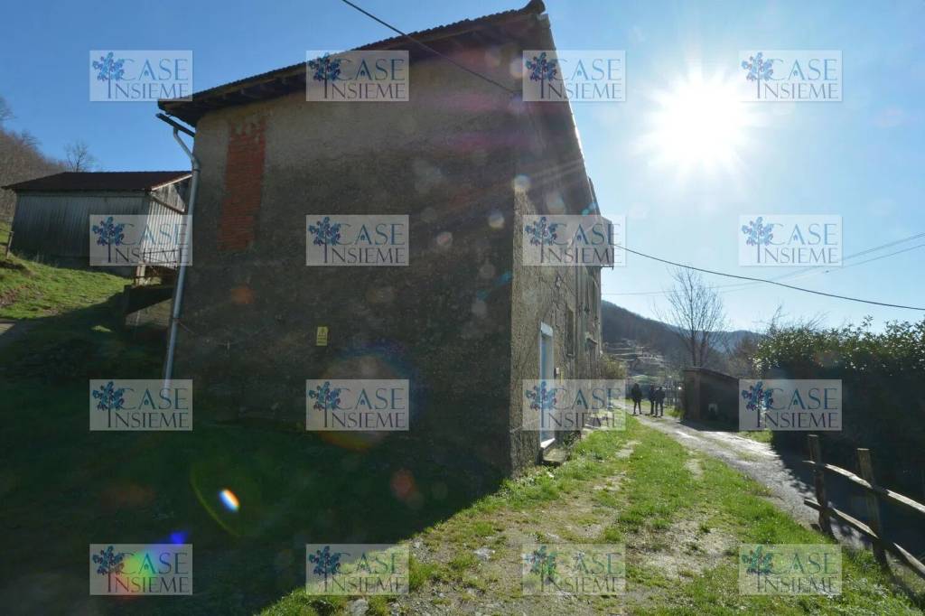 casa indipendente in vendita a Campo Ligure