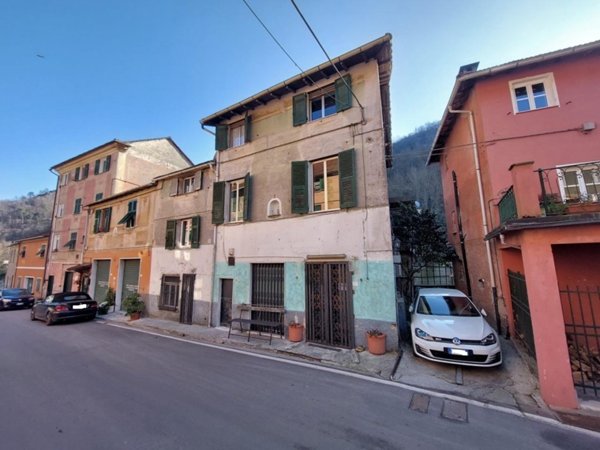 casa indipendente in vendita a Campomorone