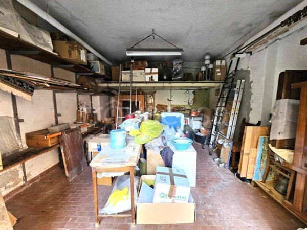 locale di sgombero in vendita a Campomorone