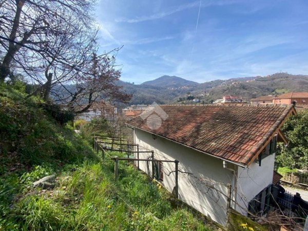 casa indipendente in vendita a Campomorone