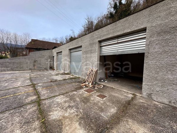 locale di sgombero in vendita a Campomorone