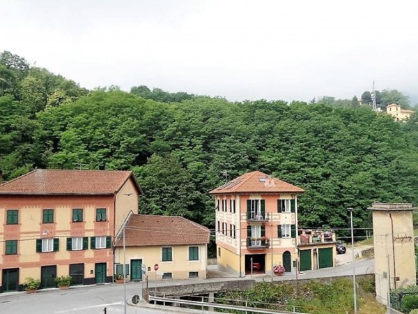 appartamento in vendita a Campomorone in zona Isoverde
