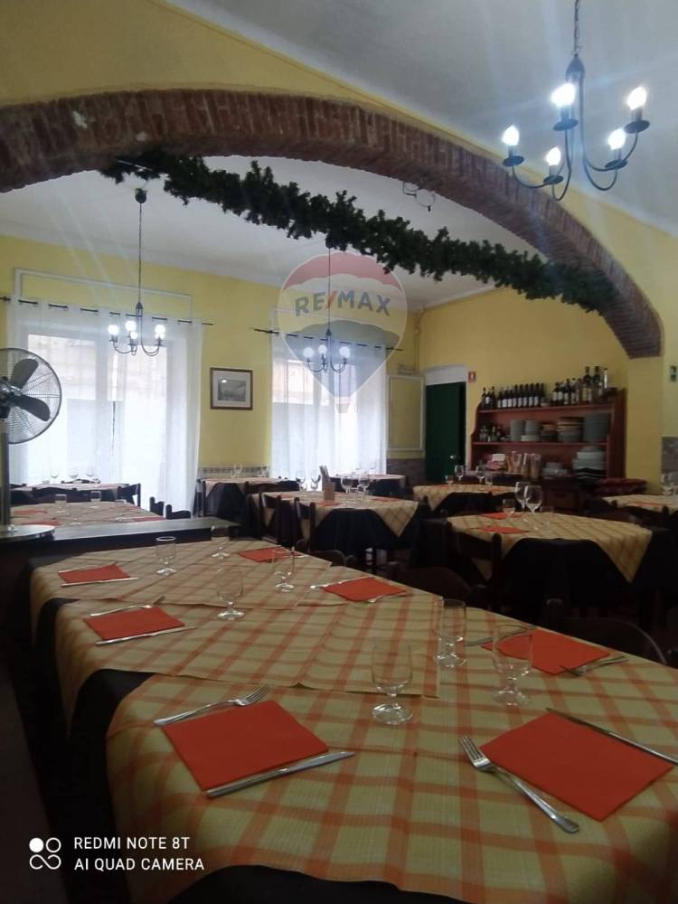 locale commerciale in vendita a Campomorone