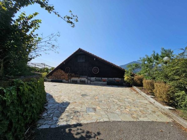 casa indipendente in vendita a Campomorone in zona Langasco