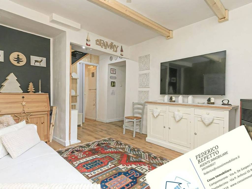 casa indipendente in vendita a Campomorone in zona Isoverde