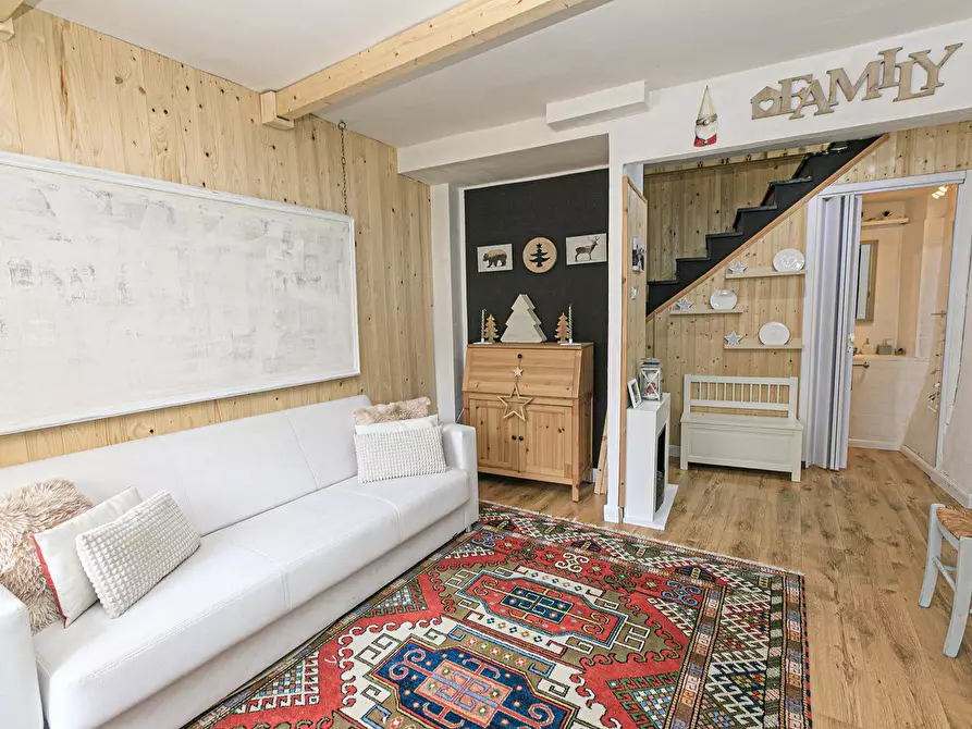 casa indipendente in vendita a Campomorone in zona Isoverde