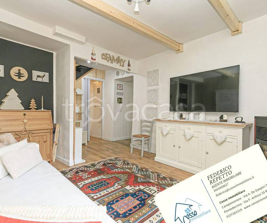 casa indipendente in vendita a Campomorone in zona Isoverde