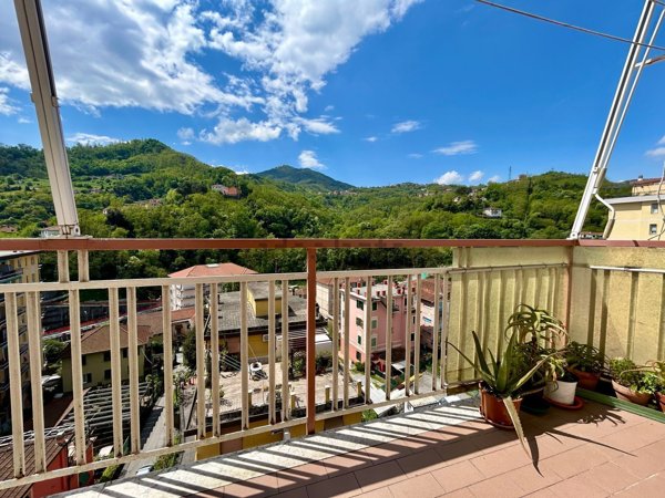 appartamento in vendita a Campomorone