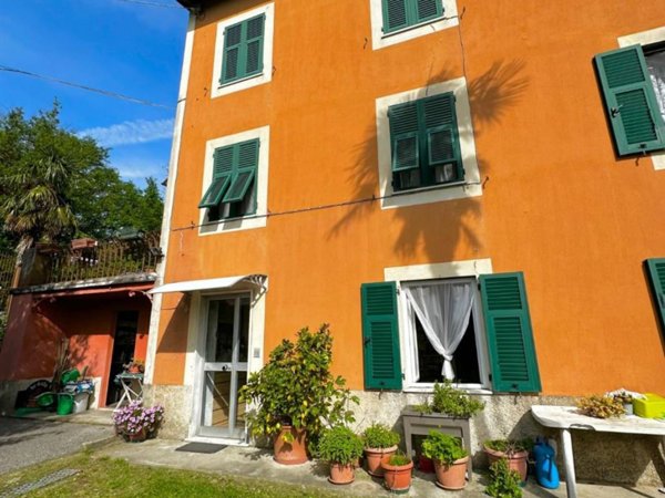 appartamento in vendita a Campomorone in zona Isoverde