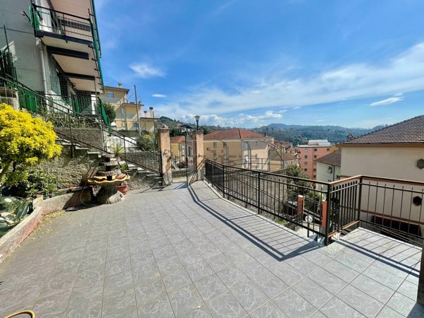 casa indipendente in vendita a Campomorone