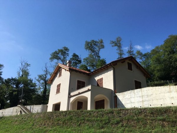 casa indipendente in vendita a Campomorone