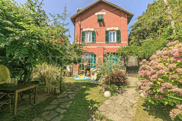 casa indipendente in vendita a Campomorone in zona Cravasco