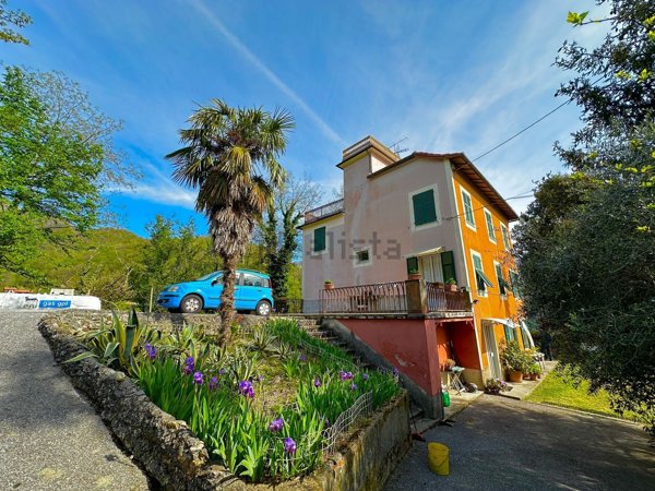 casa indipendente in vendita a Campomorone in zona Gallaneto