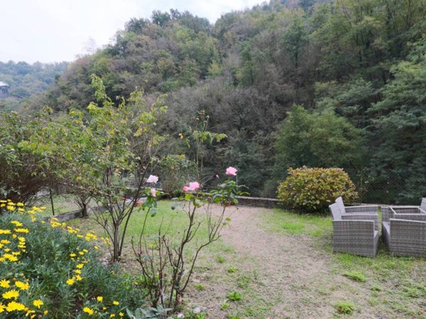 appartamento in vendita a Campomorone in zona Gazzolo