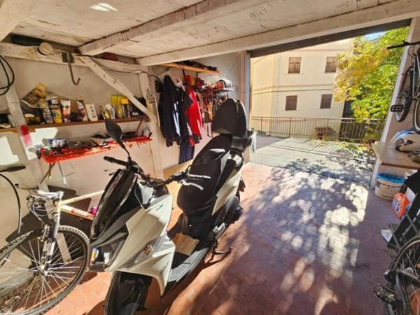 locale di sgombero in vendita a Campomorone