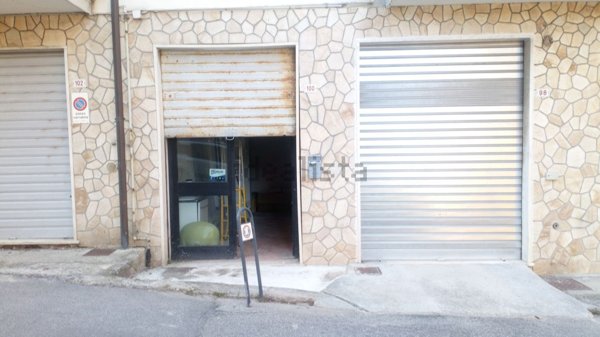 locale di sgombero in vendita a Campomorone
