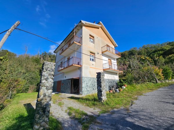 appartamento in vendita a Campomorone