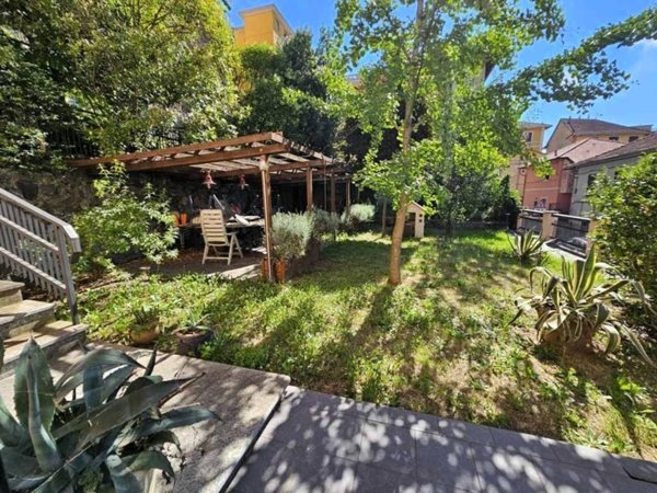 casa indipendente in vendita a Campomorone