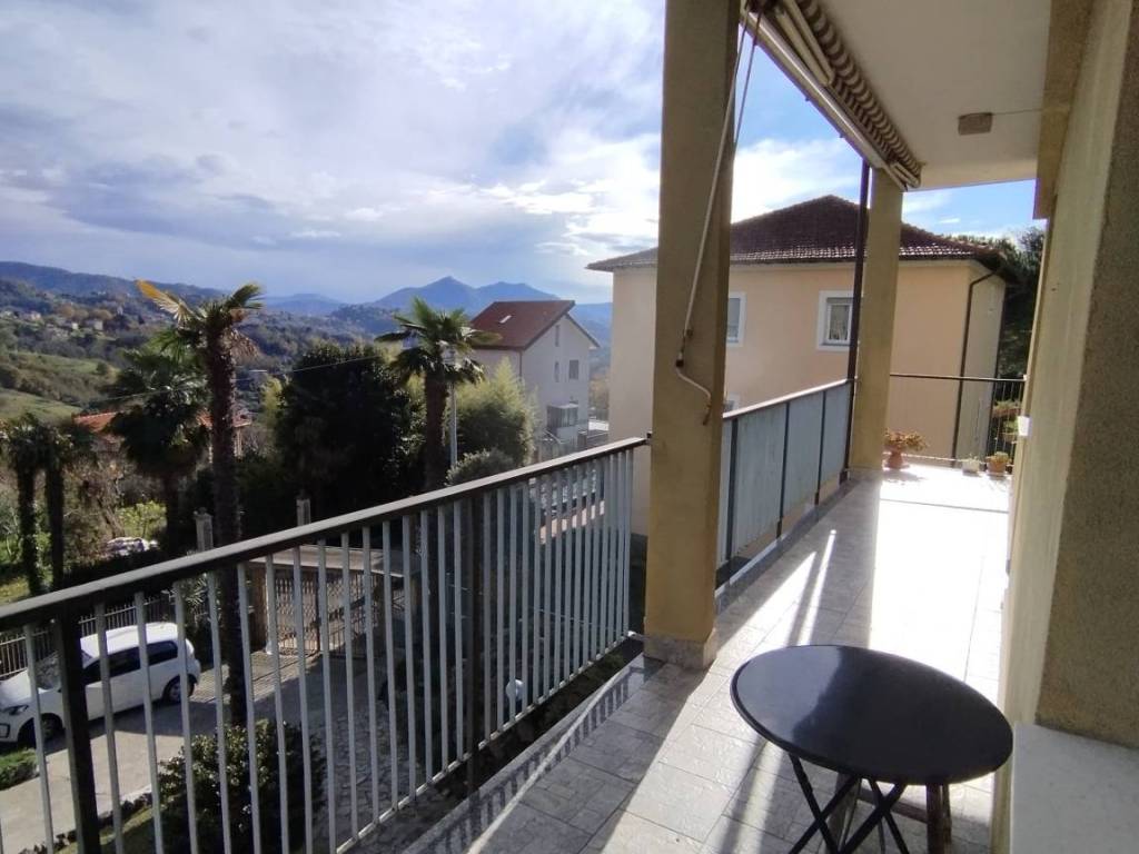 appartamento in vendita a Campomorone