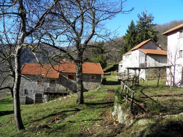 locale di sgombero in vendita a Campomorone
