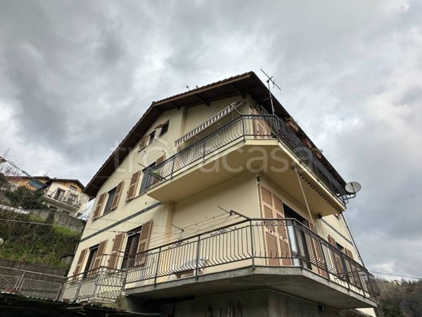 appartamento in vendita a Campomorone in zona Gazzolo