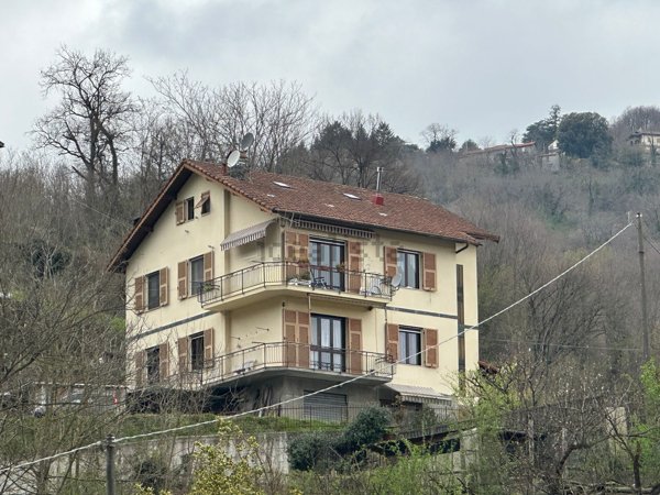 casa semindipendente in vendita a Campomorone in zona Gazzolo