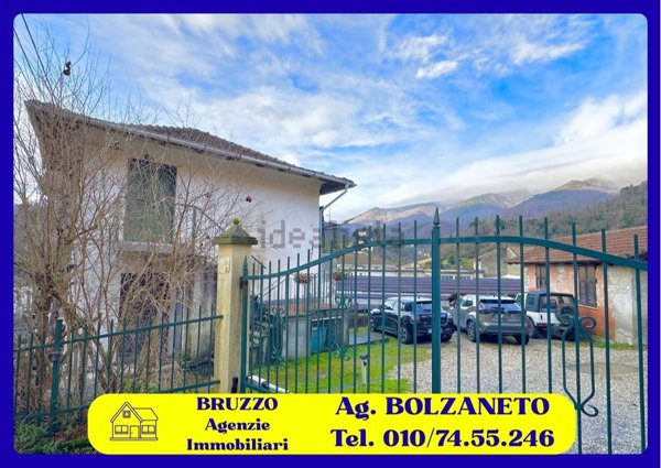 casa indipendente in vendita a Campomorone in zona Isoverde